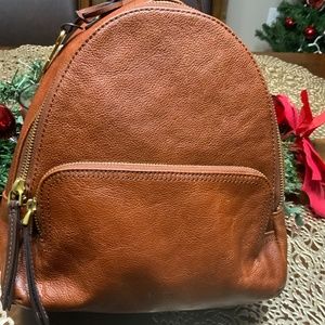 - Fossil leather backpack